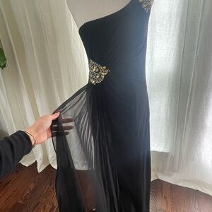Elegant Black One-Shoulder Dress